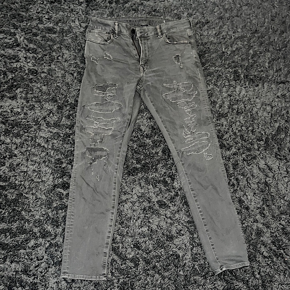 MENS Ripped Slim Jeans (American Eagle)